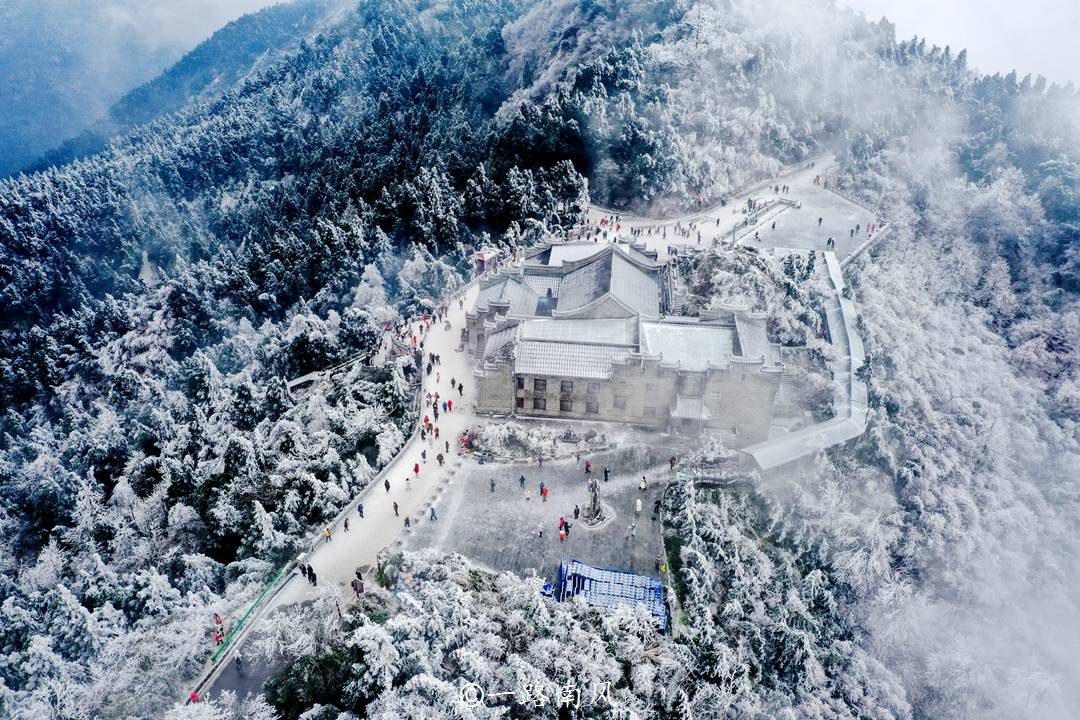 湖南衡山下雪图片
