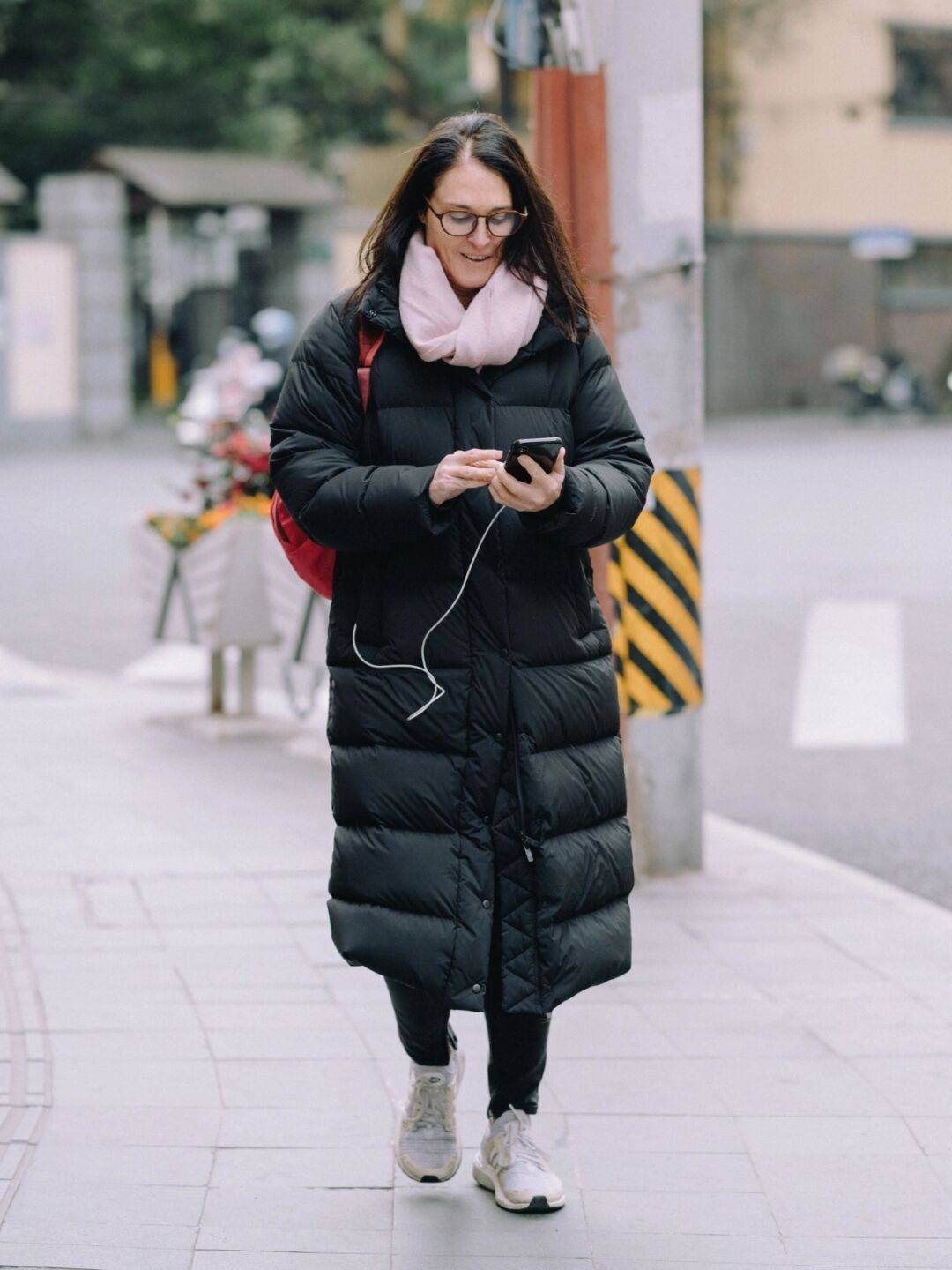 高跟鞋 冬末初春,爱美的女性选“这三双鞋”,配裙子、裤子都可