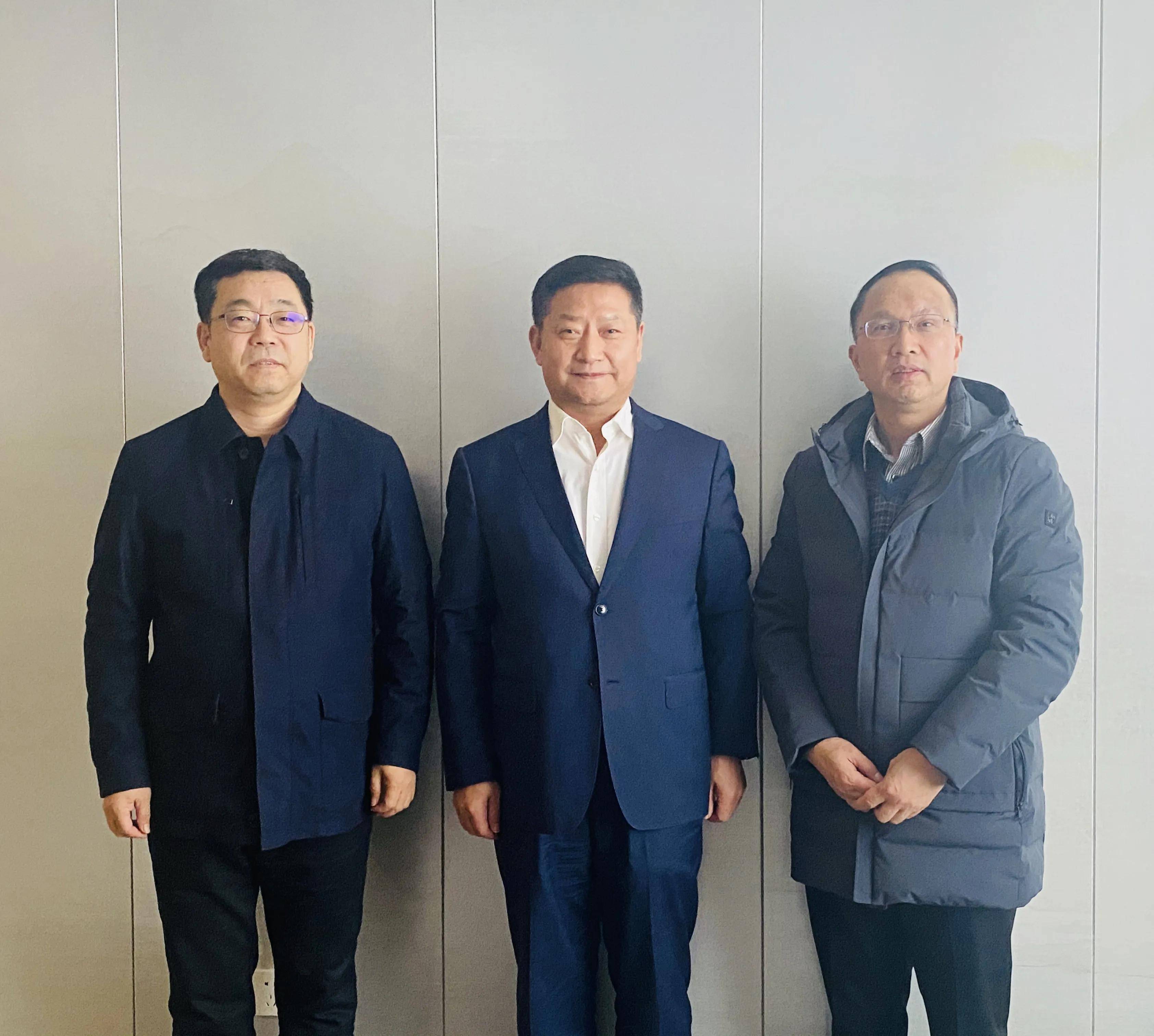 单恒伟秘书长与中能建装配式建筑产业发展公司董事长吴平安会谈_中国