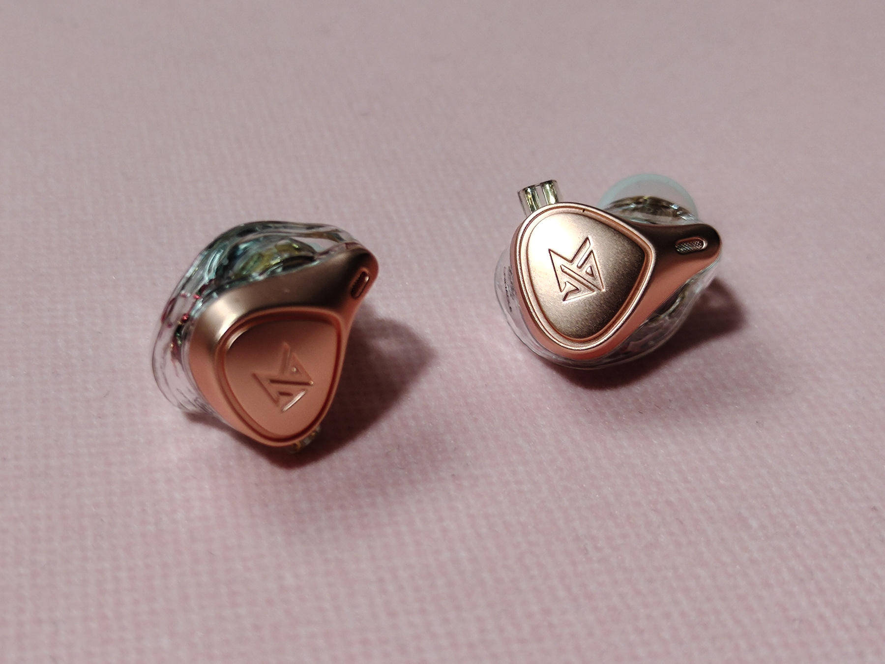 KZ玫瑰金有线耳机，静电耳机中极品，低调且不失内涵