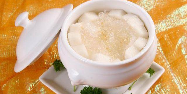 人体皱纹“讨厌”的6类食物，女性朋友敞开吃，或能紧致肌肤、不显老