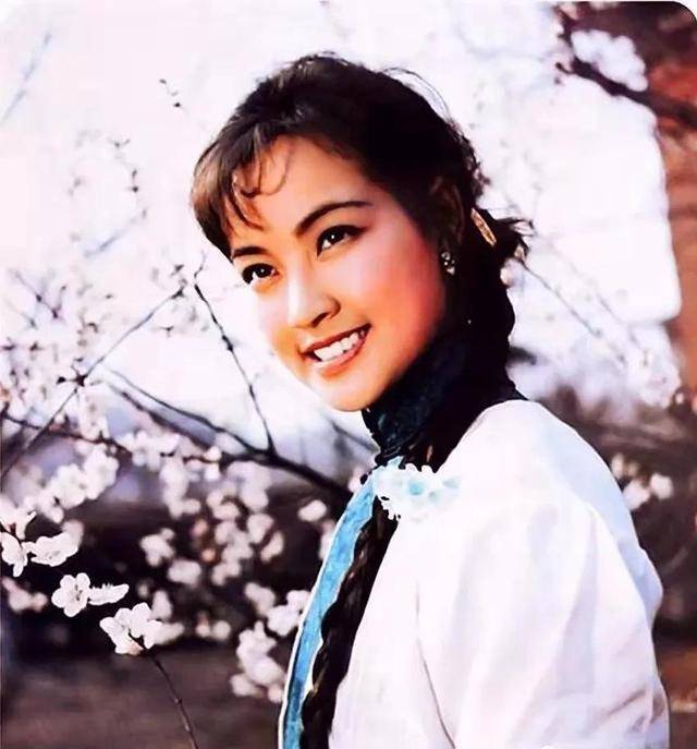 梦婕刘晓庆在《神秘的大佛》中饰梦婕同款系列12图，哪张才是你的最爱
