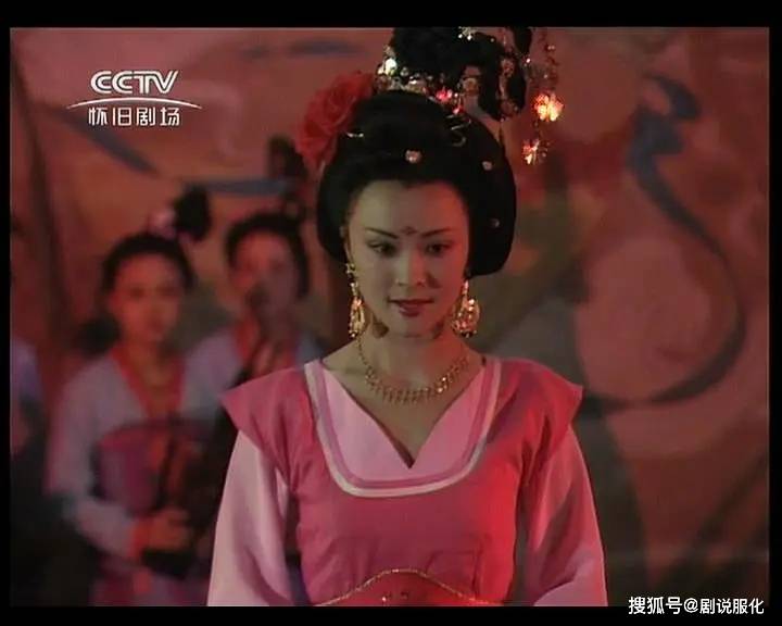 传统 服装师集体阵亡！古装剧除了交领长袍，就没别的款了？