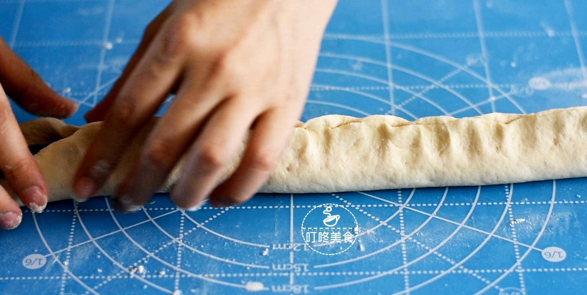 蒸屉|孩子不吃早餐，试试这样做，好吃好看又营养，儿子一次能吃20个！