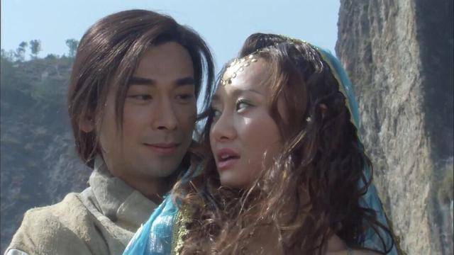 武侠小说7把神剑,绝世好剑名字奇葩,倚天剑傲世无双_出处_金蛇剑_天山