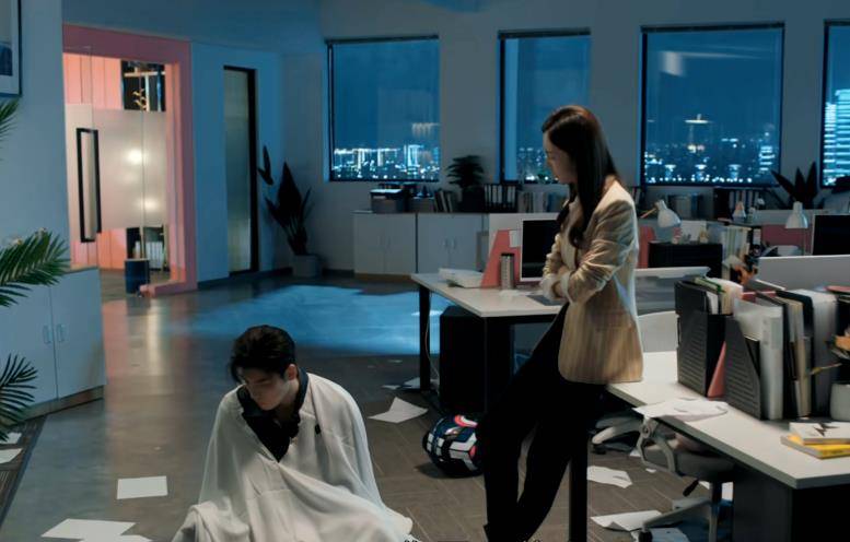 成甜|金晨新剧太狠！播6集拿下热榜第二，口碑炸了，或成甜宠剧王