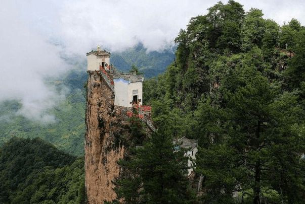 世界最危险的房子在中国，三面悬崖却屹立400多年不倒！