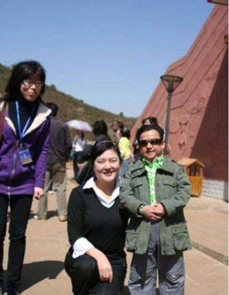 中国第一矮星,4任妻子都很高很漂亮,一般人羡慕不来_陈三木_枣庄_身高