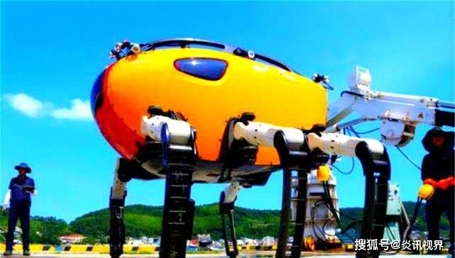 世界上最大的水下行走机器人，拥有6条腿，外形像一只螃蟹
