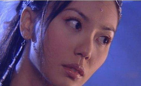 美人被网友集体大喊美过高圆圆，退出多年还能在49岁美出圈！