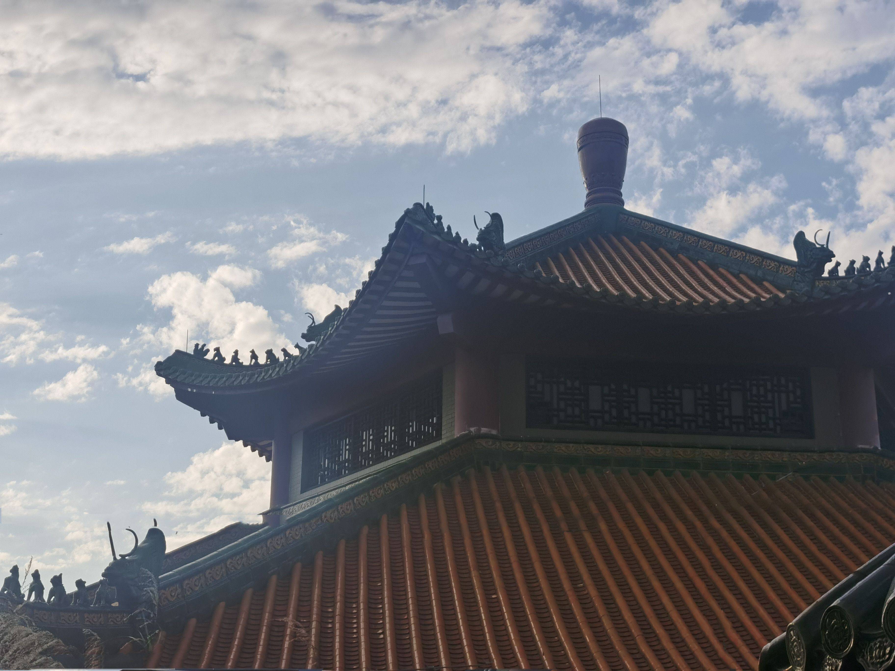 游顺峰山公园太平胜境,邂逅宝林寺万佛殿屋脊上的"五脊六兽"_神兽