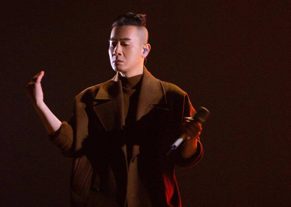 舞美|《追光吧》一大改变让收官封神，只可惜还有1大遗憾和1大尴尬