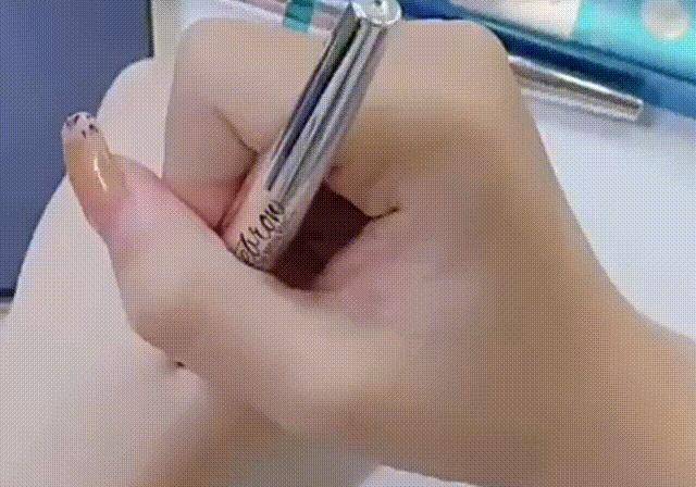 画眉为何纹眉的普通女生居多，而女明星却很少纹眉，看完你就会明白！