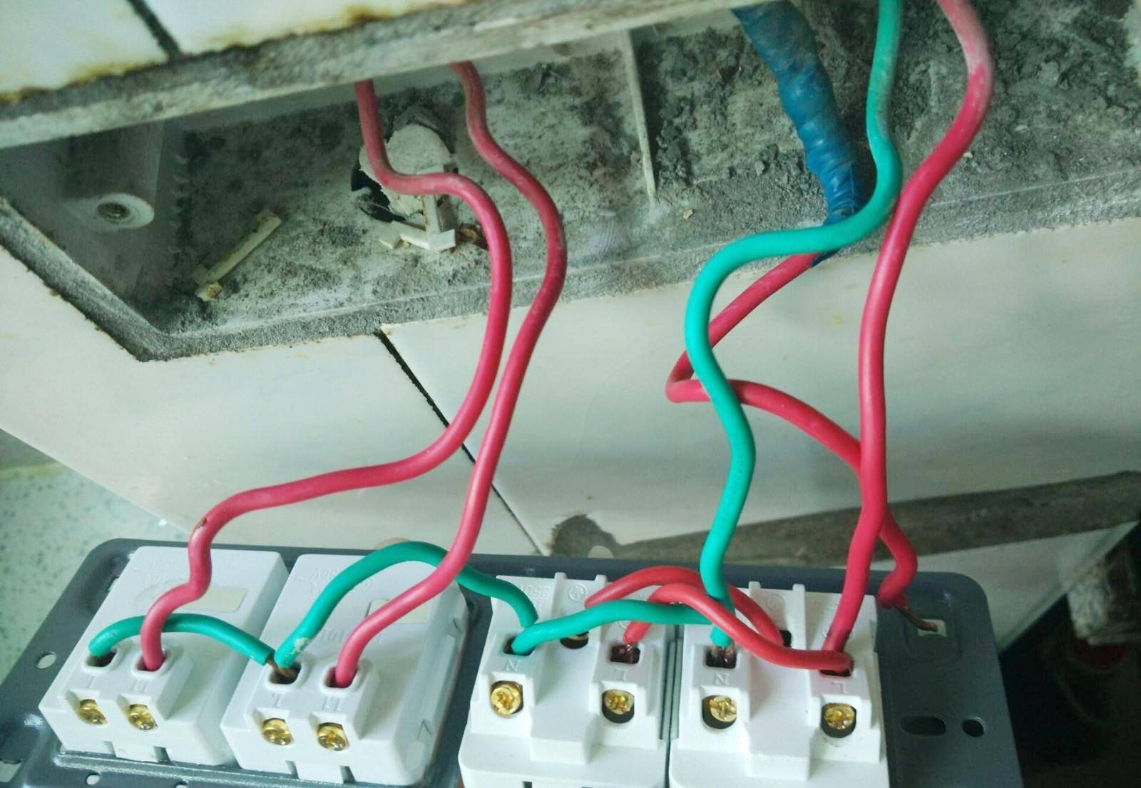 电磁炉进线短路怎样维修