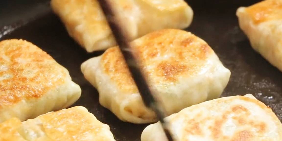 加入适量|我家最爱的懒人早餐饼，15分钟就搞定，又香又脆，一次能吃五个