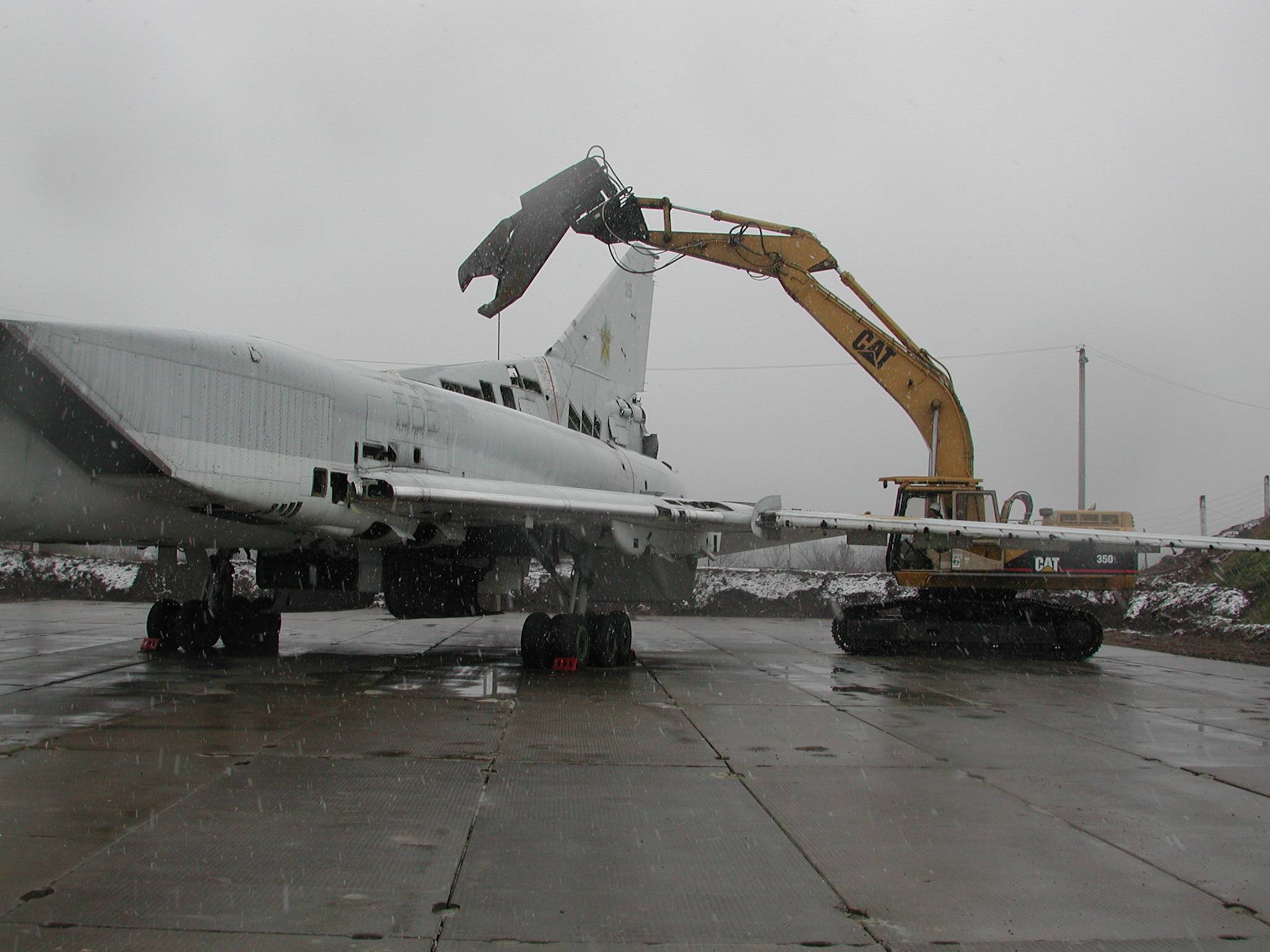 Tu-22M3 was destroyed with a bulldozer