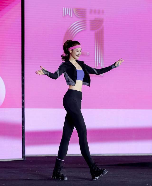 张一禾获世界小姐北部赛区冠军荣登健康博览杂志封面