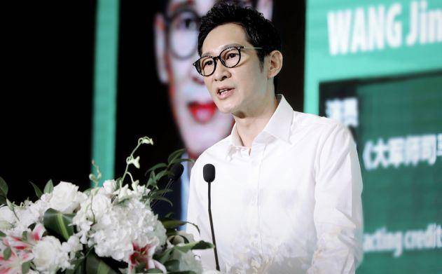 刘亦菲采访时自曝：如果我当初主动一点现在没准儿就是林