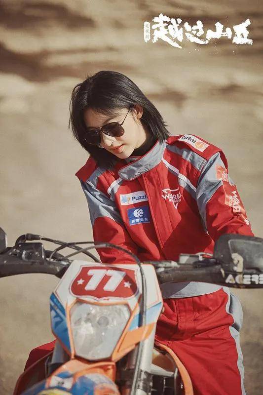 张俪|A4腰大长腿，她和刘亦菲并称“古装四美”却糊了15年：姐姐不红，天理难容！