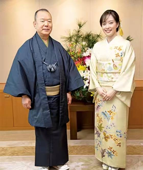 石川佳纯穿和服亮相,美艳不可方物!