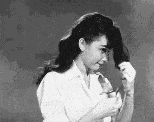 方法扎马尾真的会变秃！头皮紧绷到灵魂出窍，妈妈：紧一点好看