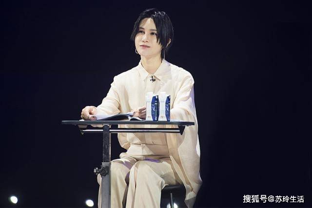 设计 不愧是“高知”代表!尚雯婕《声入人心》连换3套衬衫,知性优雅