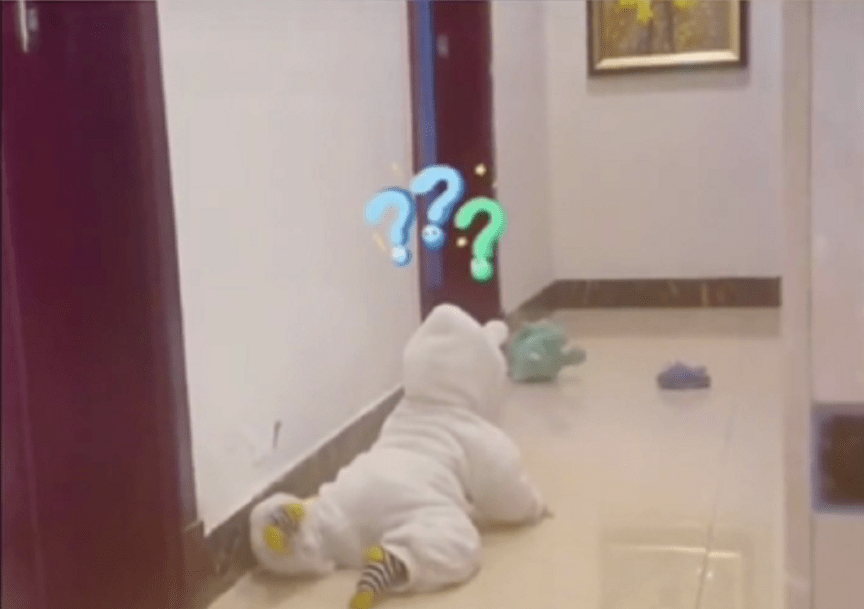 独立|“二胎家庭”的日常太戳心了，哥哥要写作业，下一秒举动充满无奈