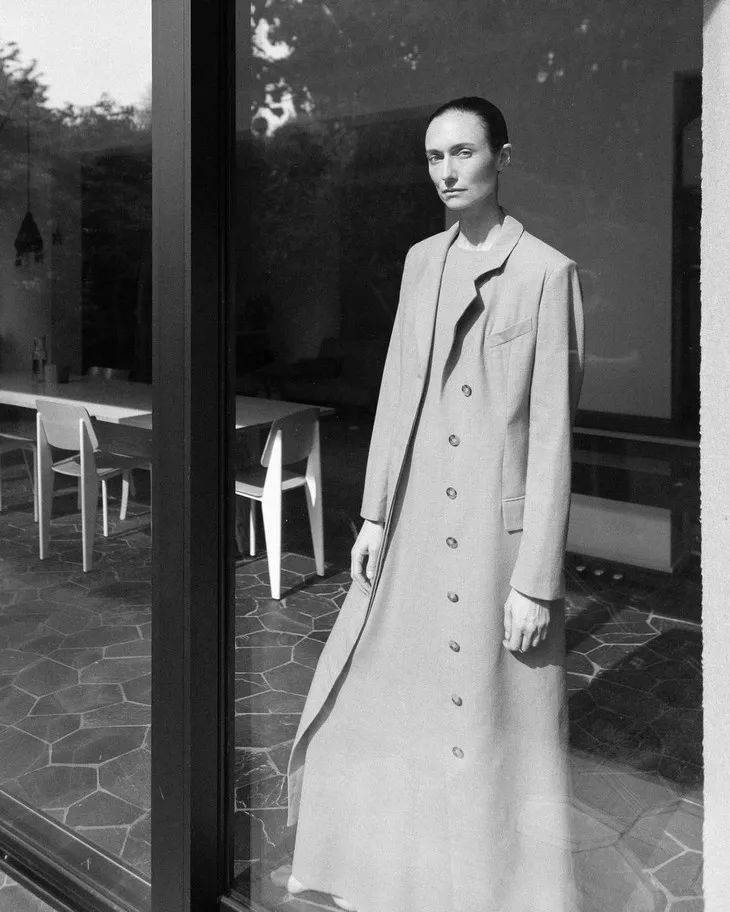 大嫂 下周穿什么 | 大嫂实力演绎，露腿的冬季穿搭都是耍流氓