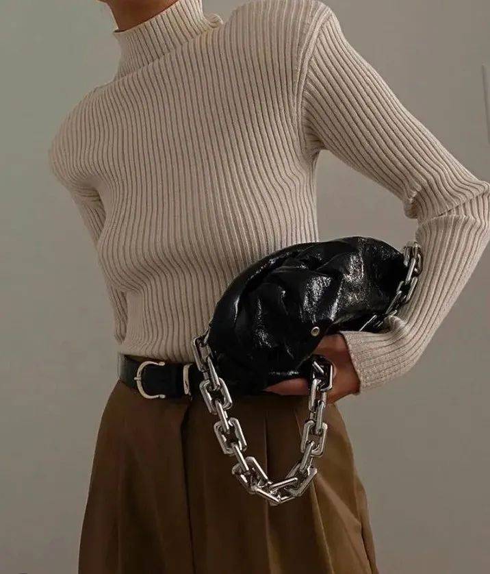 大嫂 下周穿什么 | 大嫂实力演绎，露腿的冬季穿搭都是耍流氓