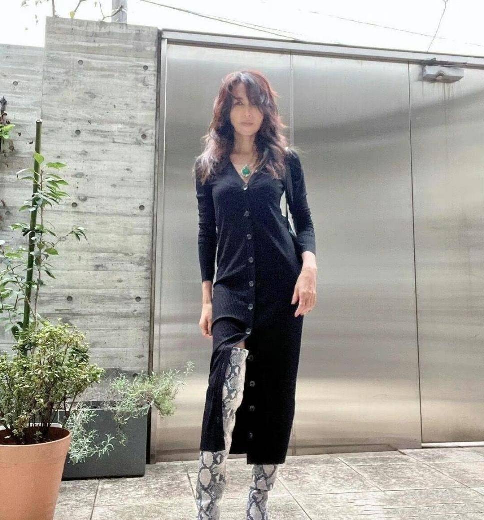 时代 看了工藤静香80年代的穿搭,突然明白:时尚是个轮回、也不分年龄