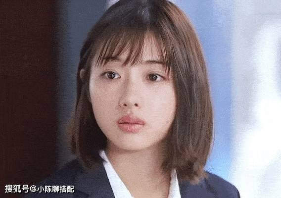 对比看了安吉丽娜朱莉，才知道涂口红也有讲究，来看看你适合哪种唇妆