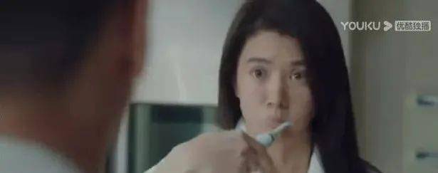 功效《盛装》宋佳袁咏仪同台飙戏！40+女演员也敢素颜出镜靠的是什么？
