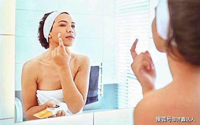 鱼尾纹女人脸上有这“三道纹”很显老！坚持这5个小习惯，让你年轻10岁