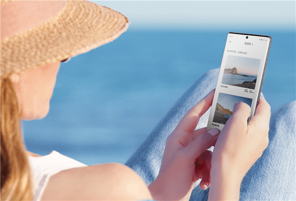 上市|荣耀60 SE新品上市直播 丁笑滢与张嘉豪直播间精彩互动助力新品