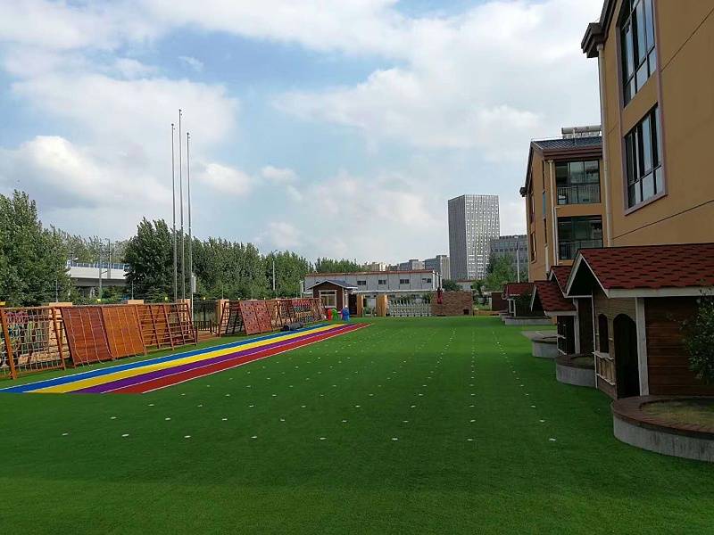 南京华德琳幼儿园人造草坪案例