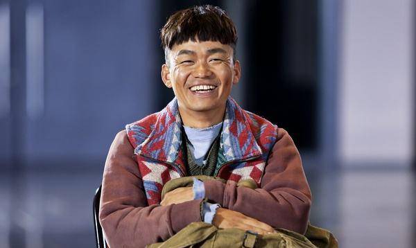 老唐|从一位“傻根”式人物角色，到执导演片的导演，王宝强经历什么？