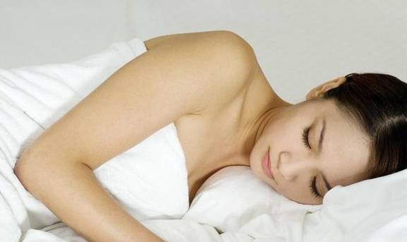 症状|睡觉时出现4种表现，可能是血糖高了，占一个也要检查一下