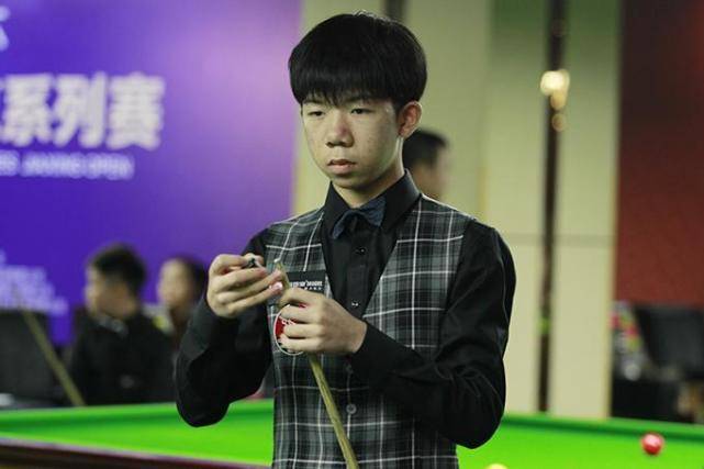 中国|奥沙利文点赞的中国18岁小将，4-2击败罗伯逊，威尔士赛2-4不敌卡特