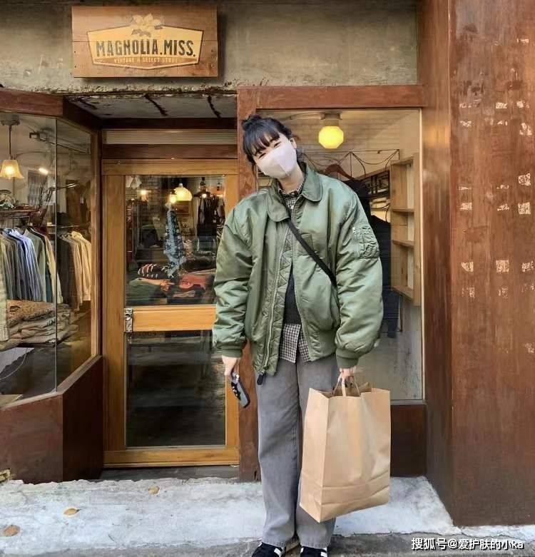 整体 冬天过完了才发现,夹克还是这么穿更好看,时髦帅气还保暖