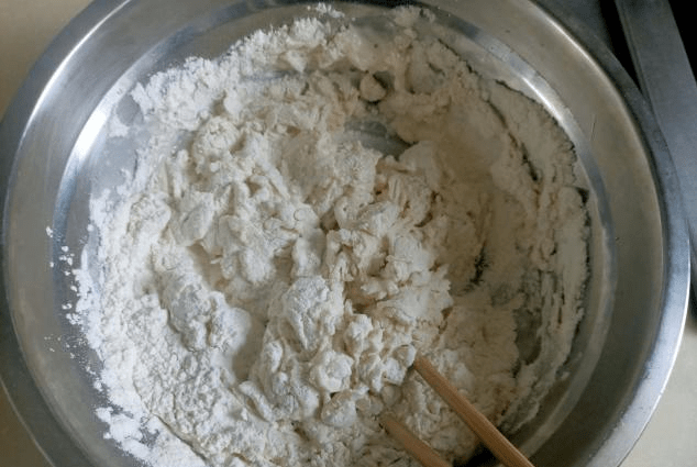 葱花|教你做早餐鸡蛋灌饼,牢记2个技巧,张张鼓大泡,外酥里嫩味道香