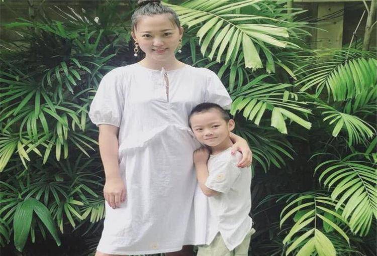 实力派演员王学兵近照曝光!