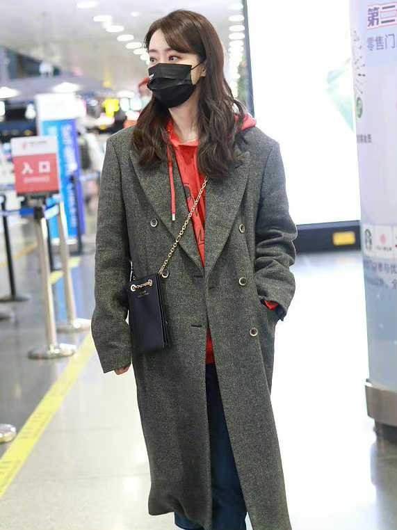 邱淑贞 吉娜终于遇对手!同框邱淑贞女儿变妈妈辈,同是90后差别太大