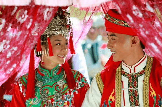 新还珠萧剑和晴儿才是良配晴儿受伤伤到要害萧剑顿时傻笑