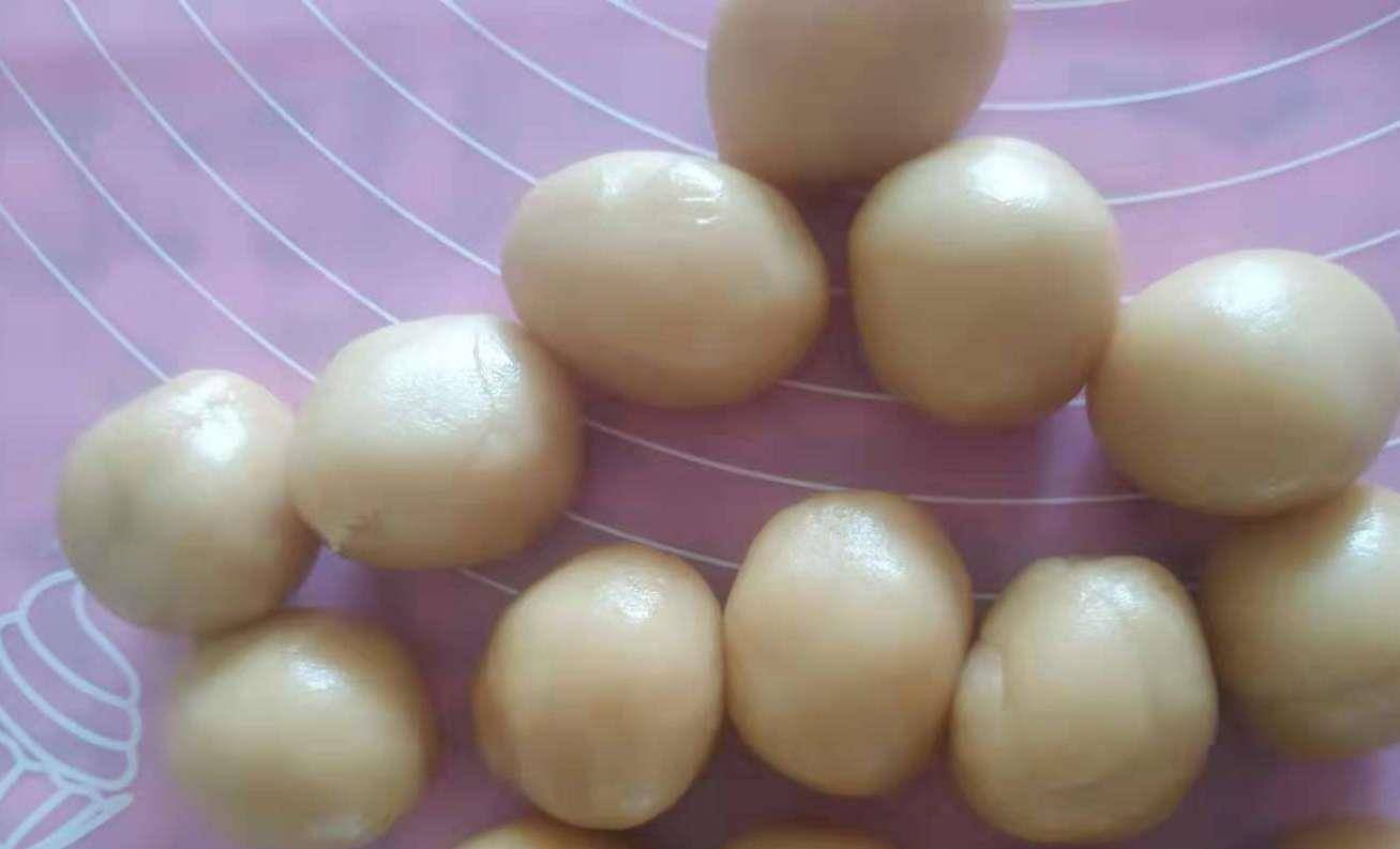 烤箱|中秋倒计时，教你做五仁月饼，皮薄馅儿多，比买的还好吃