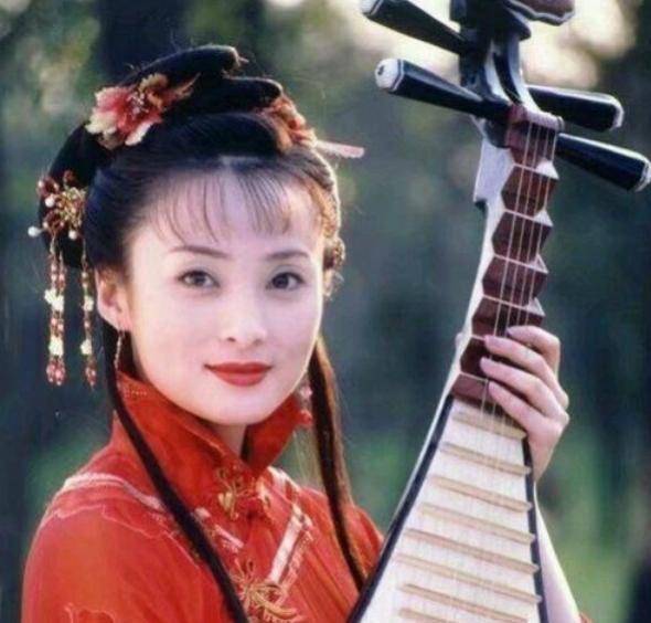 蒋勤勤周迅：这是我年轻时，许晴：这是我年轻时，蒋勤勤：麻烦让让
