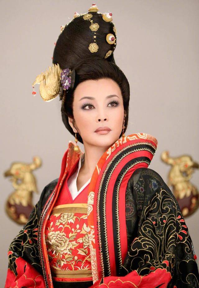 演员刘晓庆,60岁再当新娘,四婚也幸福_姜文_阿峰_陈国军