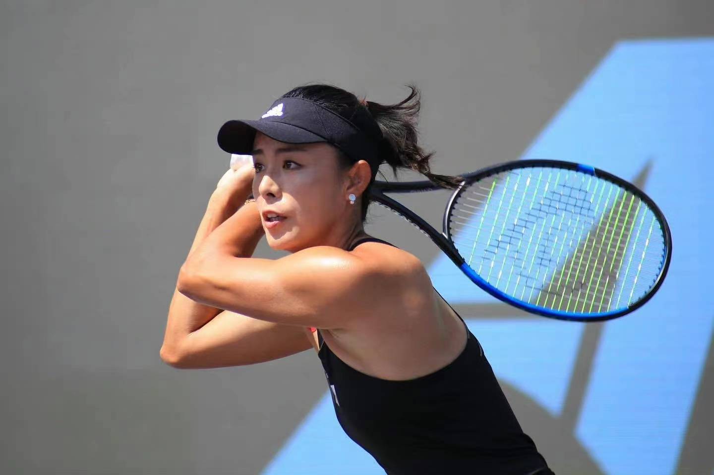 王蔷重返巡回赛四强,中国女双亦进决赛,纳达尔再胜梅总进决赛_比赛