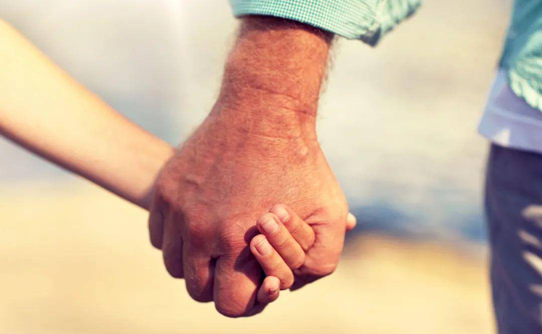 因为|《人世间》爆火:那个最没出息的孩子,才是来人间报恩的