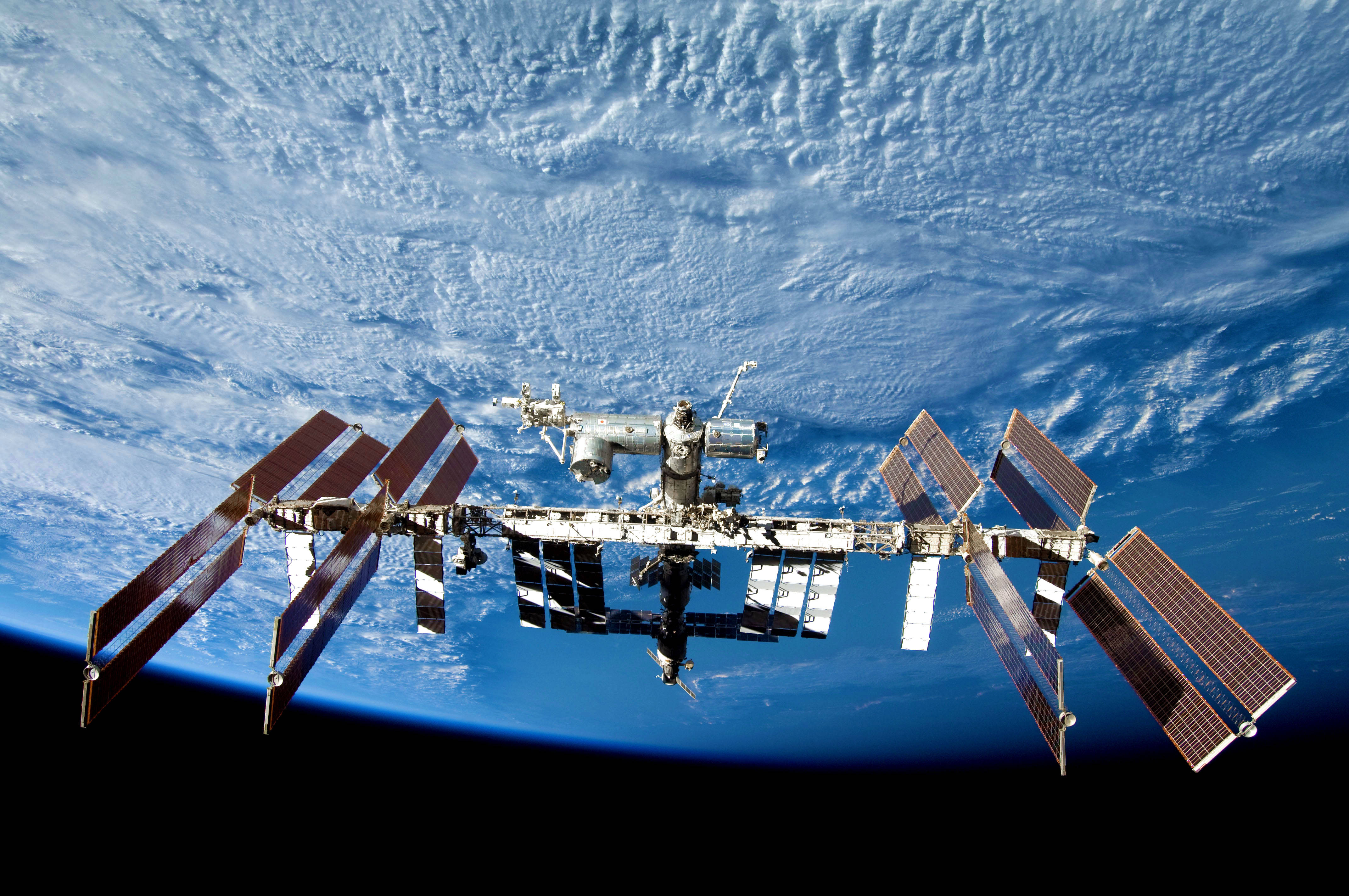 国际空间站高清大图图片