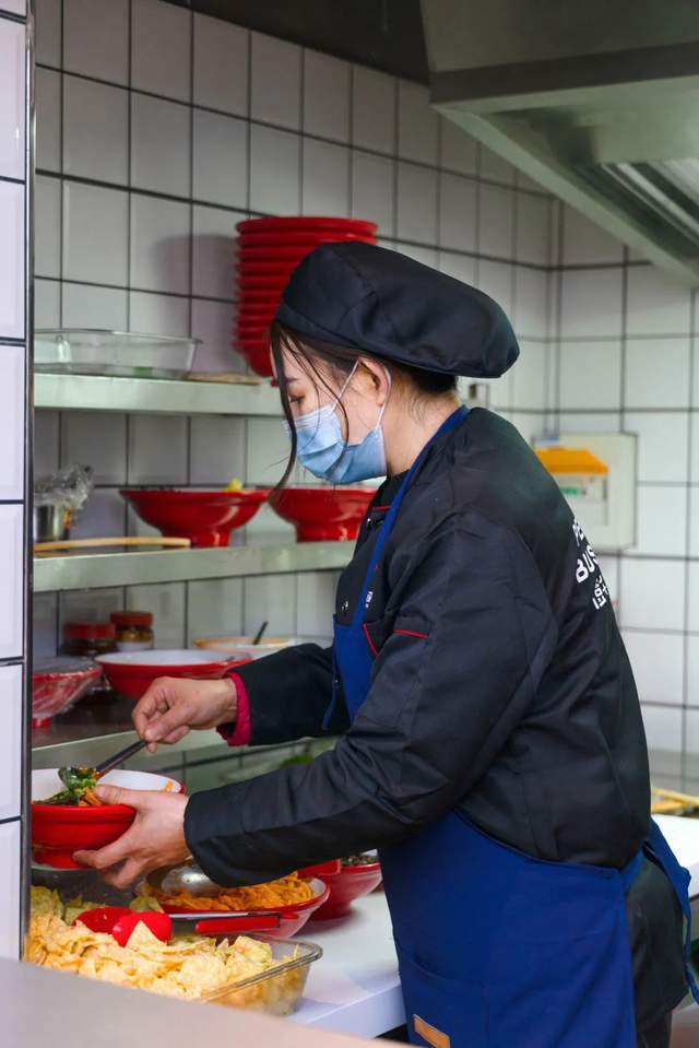 食堂干饭人c图片